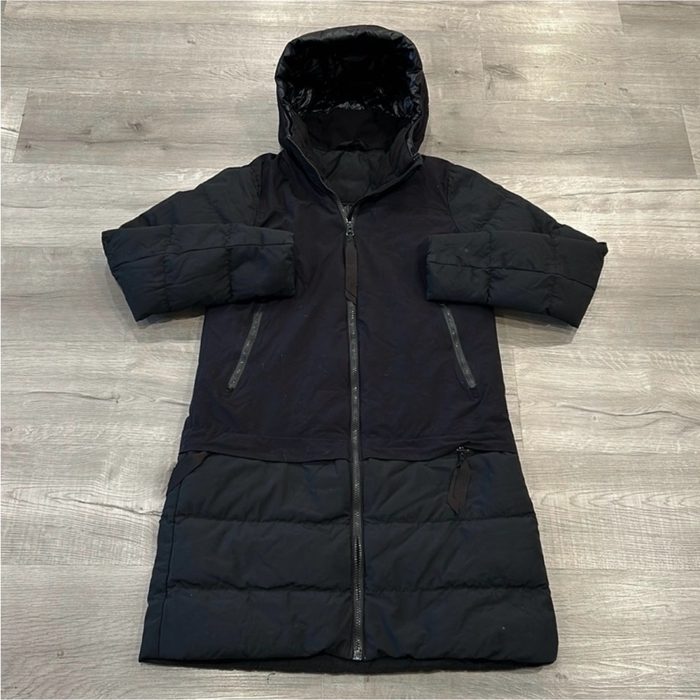 Women's cold as fluff parka size 6